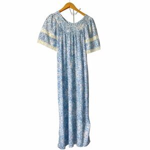 Vintage Floral House Dress Caftan Blue Lace Trim Maxi Nightgown L/XL Canada